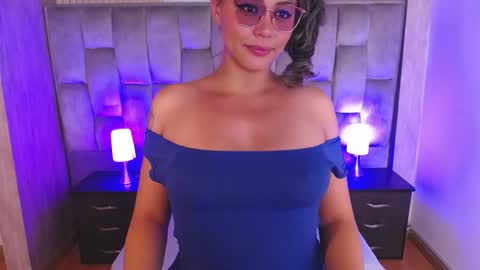 Snapshot of veronica_saenzz1 chatting on 10-02-25, 08:38 Vero online show from 10-02-25, 08:38