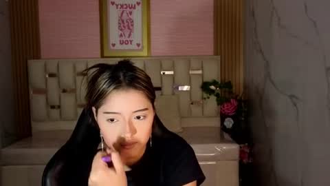 Snapshot of veronicaa_s chatting on 06-18-26, 08:13 veronicaa_s online show from 06-18-26, 08:13