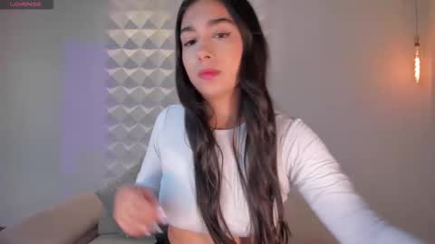Snapshot of veronicablue1 chatting on 09-14-25, 11:09 Vero  online show from 09-14-25, 11:09