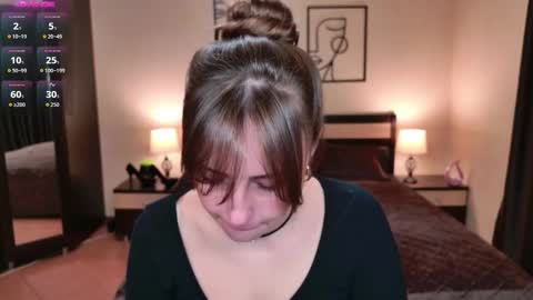 Veronica online show from 11-24-25, 05:07