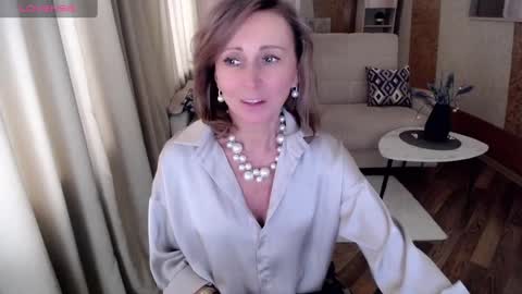 Helen online show from 01-28-25, 10:56