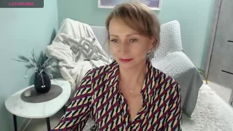 Helen online show from 09-21-25, 05:42