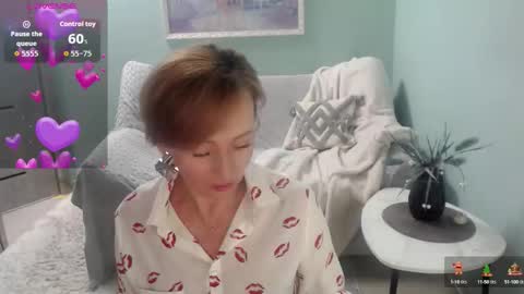 Helen online show from 09-27-25, 07:13