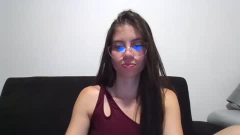 Snapshot of veronicamiller22 chatting on 02-23-25, 01:02 Veronica Miller online show from 02-23-25, 01:02