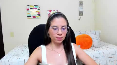 Snapshot of veronicamiller22 chatting on 09-14-25, 02:44 Veronica Miller online show from 09-14-25, 02:44