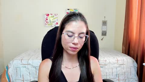 Snapshot of veronicamiller22 chatting on 09-22-25, 06:32 Veronica Miller online show from 09-22-25, 06:32