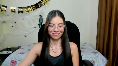 Snapshot of veronicamiller22 chatting on 10-21-25, 02:12 Veronica Miller online show from 10-21-25, 02:12