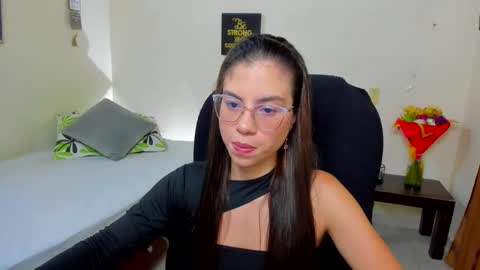 Snapshot of veronicamiller22 chatting on 11-03-25, 01:19 Veronica Miller online show from 11-03-25, 01:19