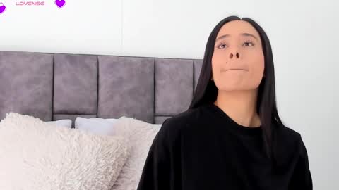 VeronicaTonu online show from 03-01-25, 06:54