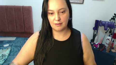 Snapshot of veroniicabbw_ chatting on 06-14-26, 01:46 veroniicabbw_ online show from 06-14-26, 01:46
