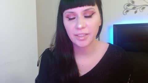 Snapshot of veronika_blak chatting on 11-30-25, 03:21 Miss Veronika Blak online show from 11-30-25, 03:21