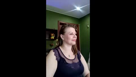 Snapshot of veronikawgold chatting on 03-07-26, 04:59 VeronikawGold online show from 03-07-26, 04:59