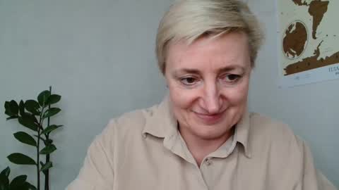 verony_ online show from 03-10-25, 09:43