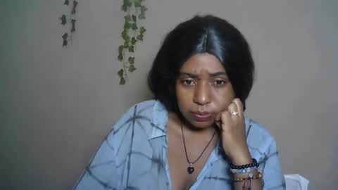 Snapshot of verronique1511 chatting on 04-08-26, 02:44 verronique1511 online show from 04-08-26, 02:44