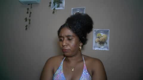 Snapshot of verronique1511 chatting on 04-21-26, 04:01 verronique1511 online show from 04-21-26, 04:01