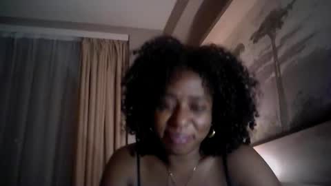 Snapshot of verronique1511 chatting on 04-22-26, 09:27 verronique1511 online show from 04-22-26, 09:27