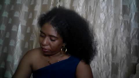 Snapshot of verronique1511 chatting on 05-11-26, 05:43 verronique1511 online show from 05-11-26, 05:43