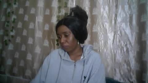 Snapshot of verronique1511 chatting on 05-24-26, 06:18 verronique1511 online show from 05-24-26, 06:18