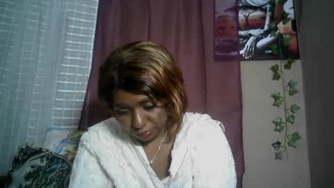 Snapshot of verronique1511 chatting on 07-08-26, 06:45 verronique1511 online show from 07-08-26, 06:45