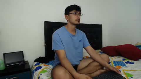 Snapshot of versatileguuy chatting on 02-18-26, 02:07 versatileguuy online show from 02-18-26, 02:07