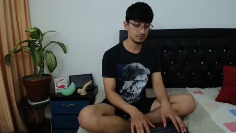 Snapshot of versatileguuy chatting on 03-04-26, 01:55 versatileguuy online show from 03-04-26, 01:55