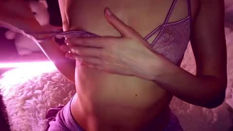 Snapshot of very_satrange_things chatting on 04-16-26, 12:22 very_satrange_things online show from 04-16-26, 12:22