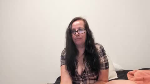 verysassypeachgoddess online show from 04-21-26, 04:30