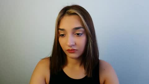 Snapshot of veryveryshygirl chatting on 11-04-25, 11:09 Ana online show from 11-04-25, 11:09