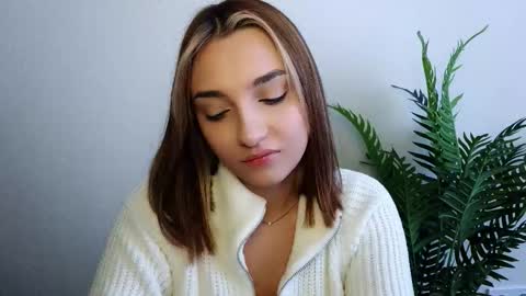 Snapshot of veryveryshygirl chatting on 01-13-26, 09:25 Ana online show from 01-13-26, 09:25