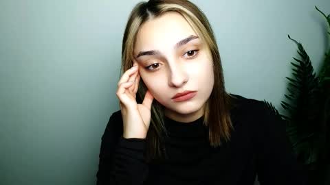 Snapshot of veryveryshygirl chatting on 02-04-26, 04:02 Ana online show from 02-04-26, 04:02