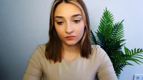 Snapshot of veryveryshygirl chatting on 02-16-26, 01:07 Ana online show from 02-16-26, 01:07