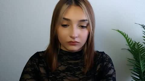 Snapshot of veryveryshygirl chatting on 03-14-26, 02:11 Ana online show from 03-14-26, 02:11