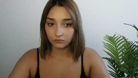 Ana online show from 06-18-26, 11:03