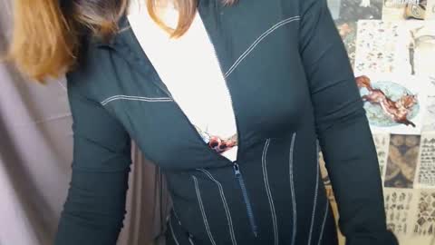 veryveryvery_shy online show from 12-19-24, 06:45