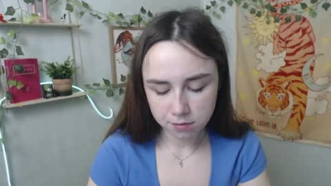 veryveryvery_shy online show from 04-28-26, 05:34