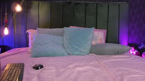 Snapshot of verza_h23 chatting on 12-15-24, 09:35 Sthefanny online show from 12-15-24, 09:35