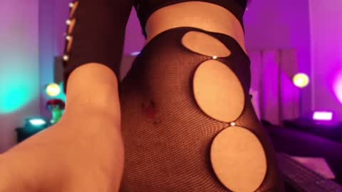 Snapshot of verza_h23 chatting on 02-08-25, 07:59 Sthefanny online show from 02-08-25, 07:59