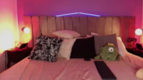 Snapshot of verza_h23 chatting on 02-15-25, 01:21 Sthefanny online show from 02-15-25, 01:21