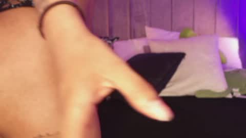 Snapshot of verza_h23 chatting on 02-17-25, 10:36 Sthefanny online show from 02-17-25, 10:36