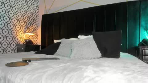 Snapshot of verza_h23 chatting on 10-10-25, 12:15 Sthefanny online show from 10-10-25, 12:15