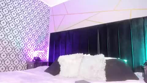 Snapshot of verza_h23 chatting on 10-11-25, 12:04 Sthefanny online show from 10-11-25, 12:04