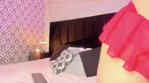 Snapshot of verza_h23 chatting on 11-26-25, 12:06 Sthefanny online show from 11-26-25, 12:06