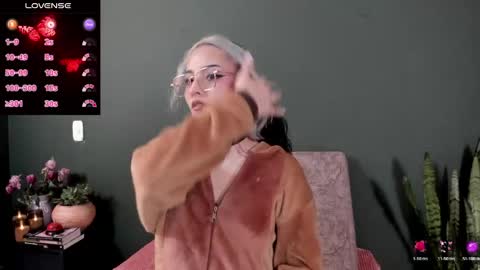 natalia gomez online show from 04-19-26, 06:32