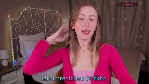 Snapshot of vespera_celeste chatting on 09-14-25, 05:39 Celeste online show from 09-14-25, 05:39