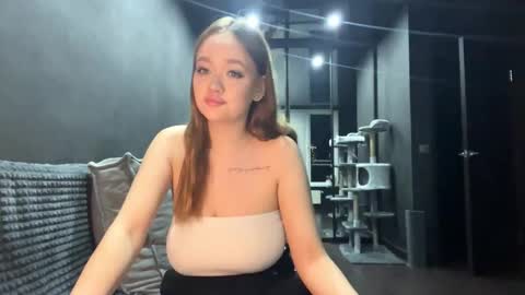 Snapshot of vestaszanto chatting on 11-16-25, 06:02 Esta online show from 11-16-25, 06:02