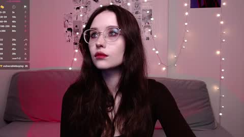 Snapshot of vetta_dey chatting on 12-19-24, 08:02 Iva  online show from 12-19-24, 08:02