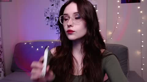 Snapshot of vetta_dey chatting on 01-11-25, 08:54 Iva  online show from 01-11-25, 08:54