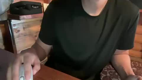 Snapshot of vexelgain chatting on 10-10-25, 02:38 HendasWerout online show from 10-10-25, 02:38