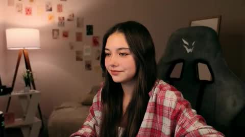 Snapshot of vexorin chatting on 11-24-25, 07:57 Rachel online show from 11-24-25, 07:57