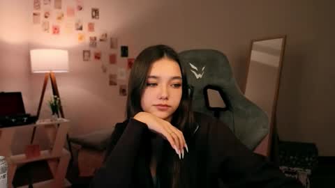 Snapshot of vexorin chatting on 11-26-25, 07:37 Rachel online show from 11-26-25, 07:37